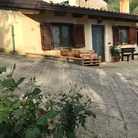 Casa Vacanza L'uliveto Holiday home